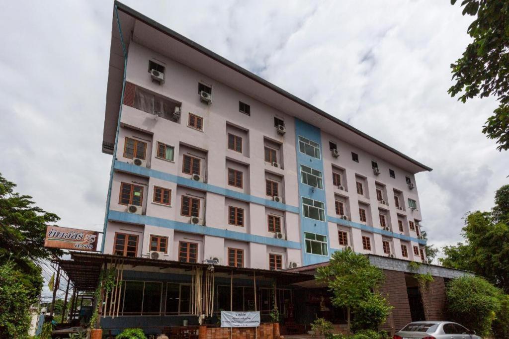 Oyo 75356 Thipsiri Lodge Чиангмай Экстерьер фото