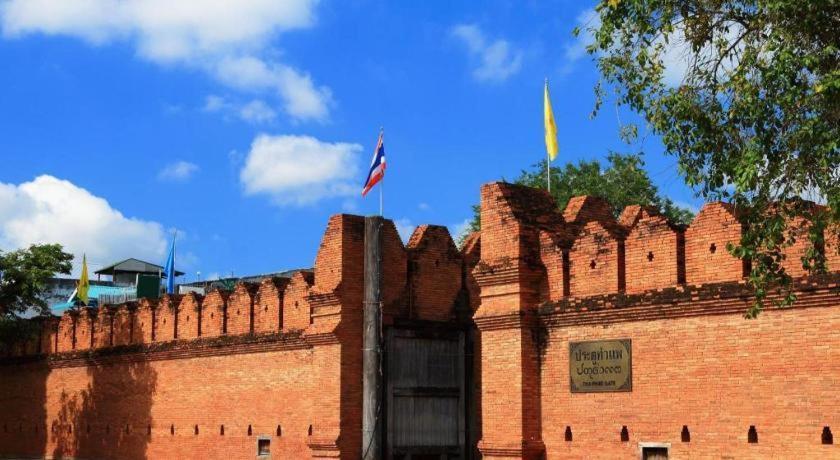 Oyo 75356 Thipsiri Lodge Чиангмай Экстерьер фото